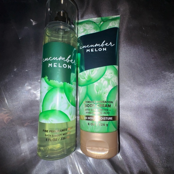 Cucumber Melon Bath & Body Set
Body Cream & Fragrance Set - Picture 1 of 6